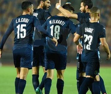 قائمة بيراميدز لمباراة فاركو في كأس الرابطة.. تواجد أحمد فتحي وبوبو